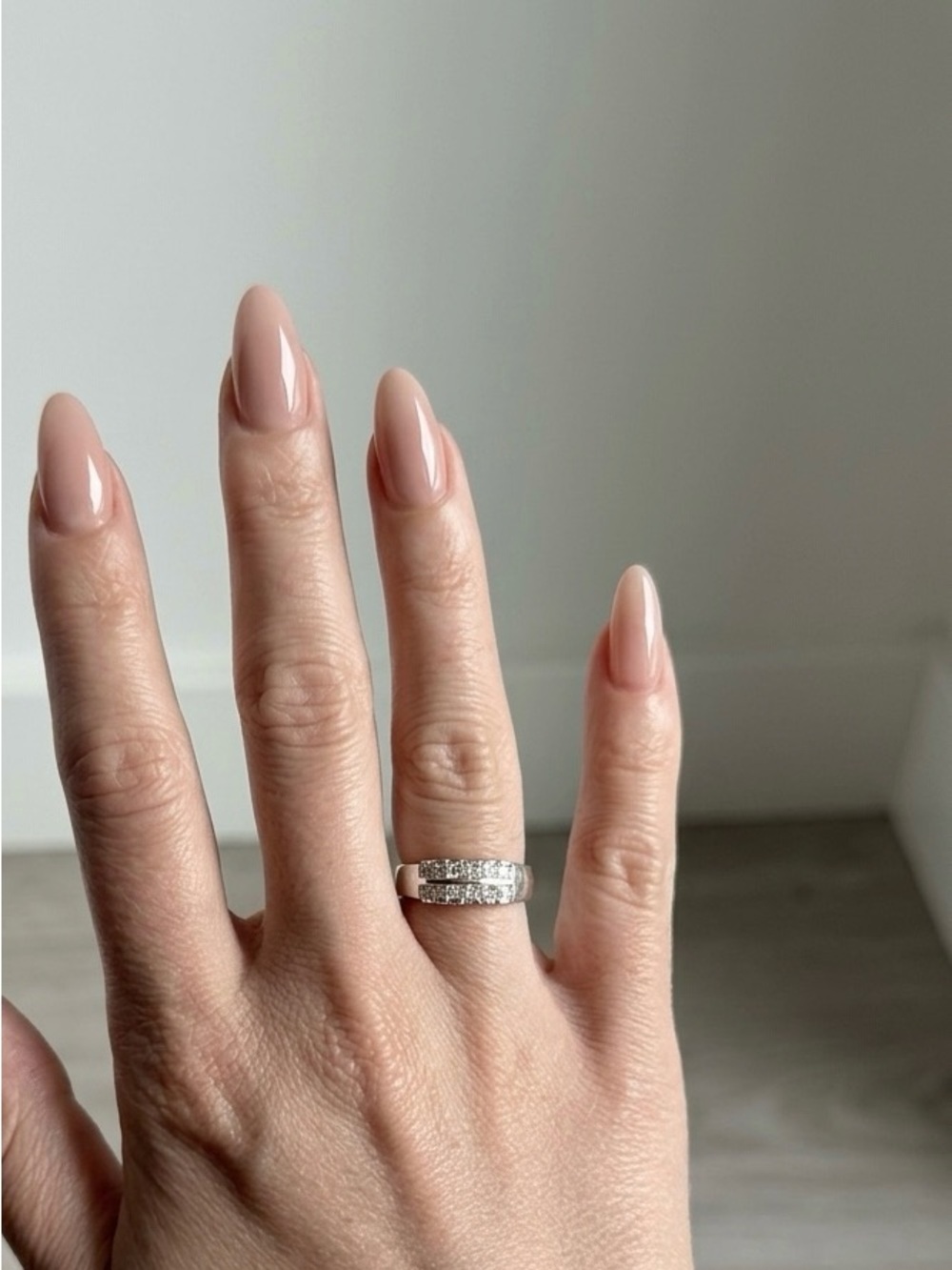 Vintage Sterling Silver Sparkle Band Ring with CZ Stones - size 6
